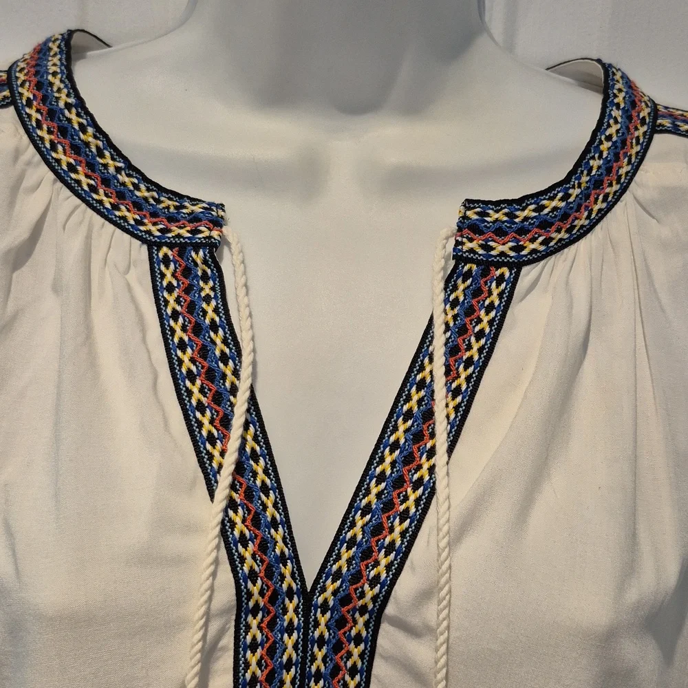 Daniel Rainn Cream Embroidered Tunic Blouse size L - Picture 2 of 7